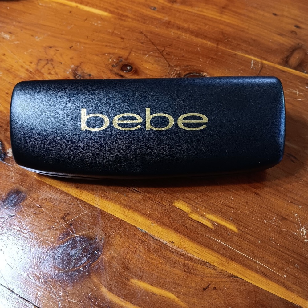 NEW bebe Black Hard Clamshell Eyeglasses Case Spring‎ Closure #1